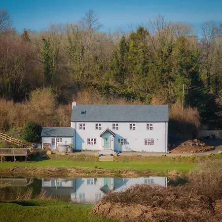 Luxury Riverside Escape In North Devon! Stunning Views Weare Giffard Exterior photo