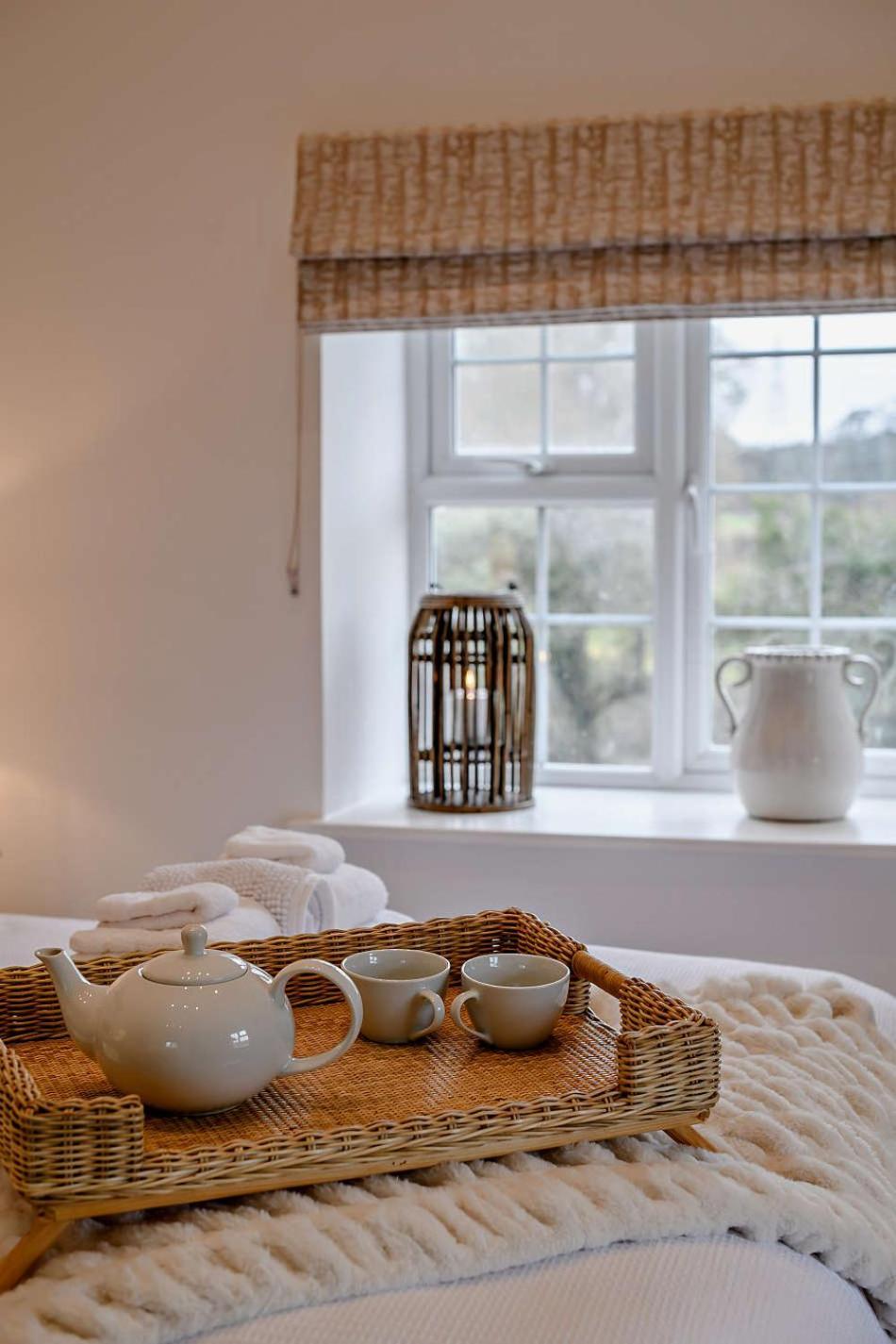 Luxury Riverside Escape In North Devon! Stunning Views *