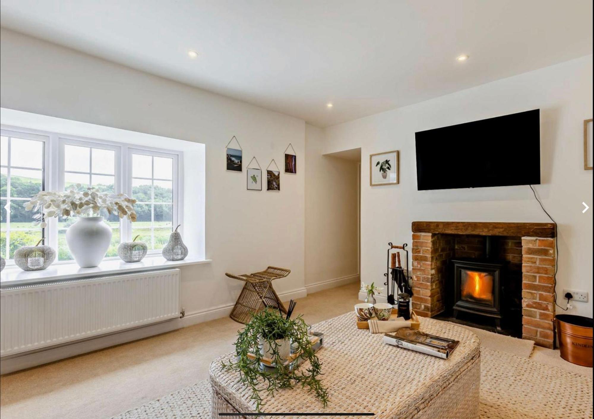 Luxury Riverside Escape In North Devon! Stunning Views