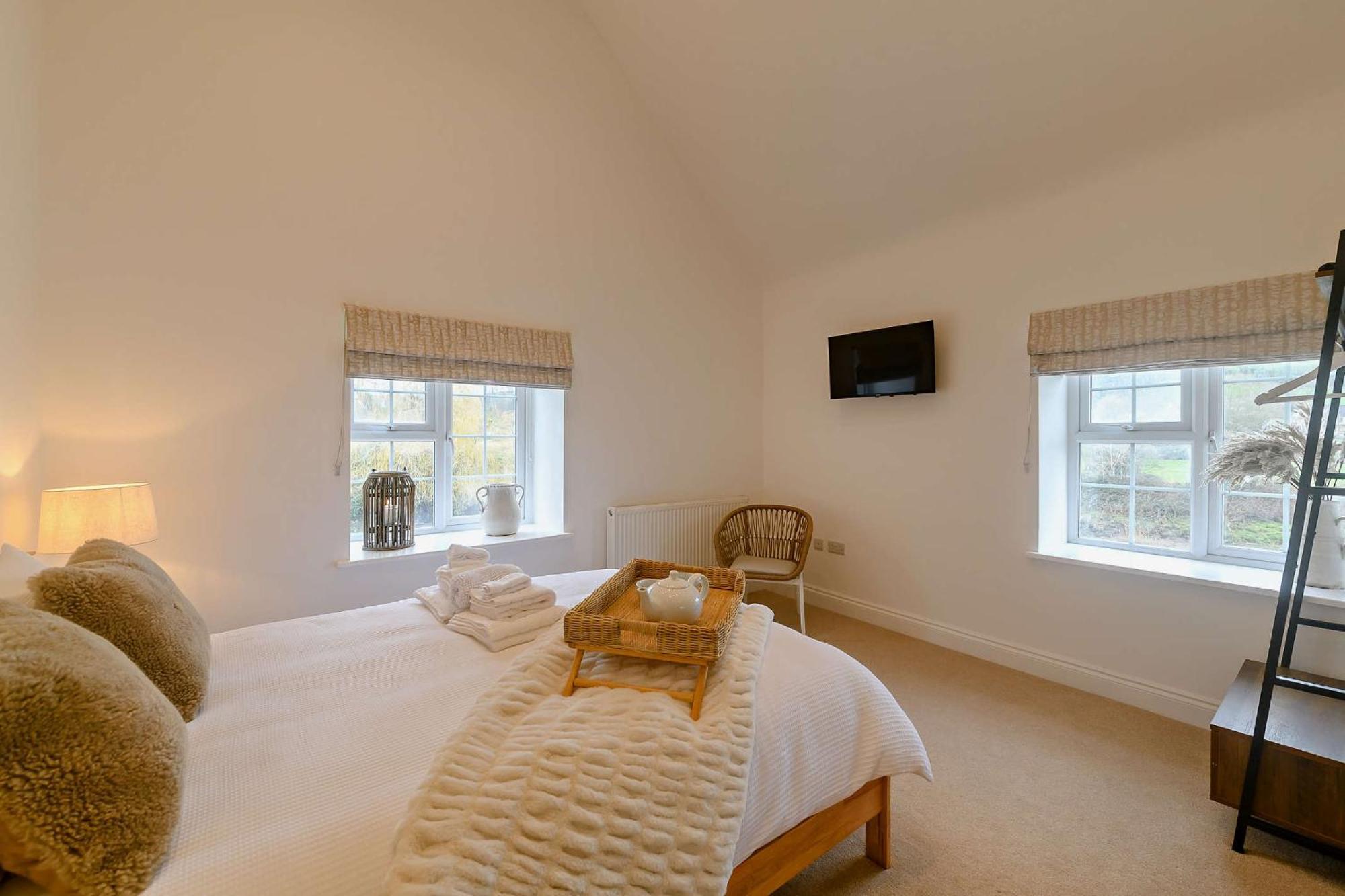 Luxury Riverside Escape In North Devon! Stunning Views * Weare Giffard