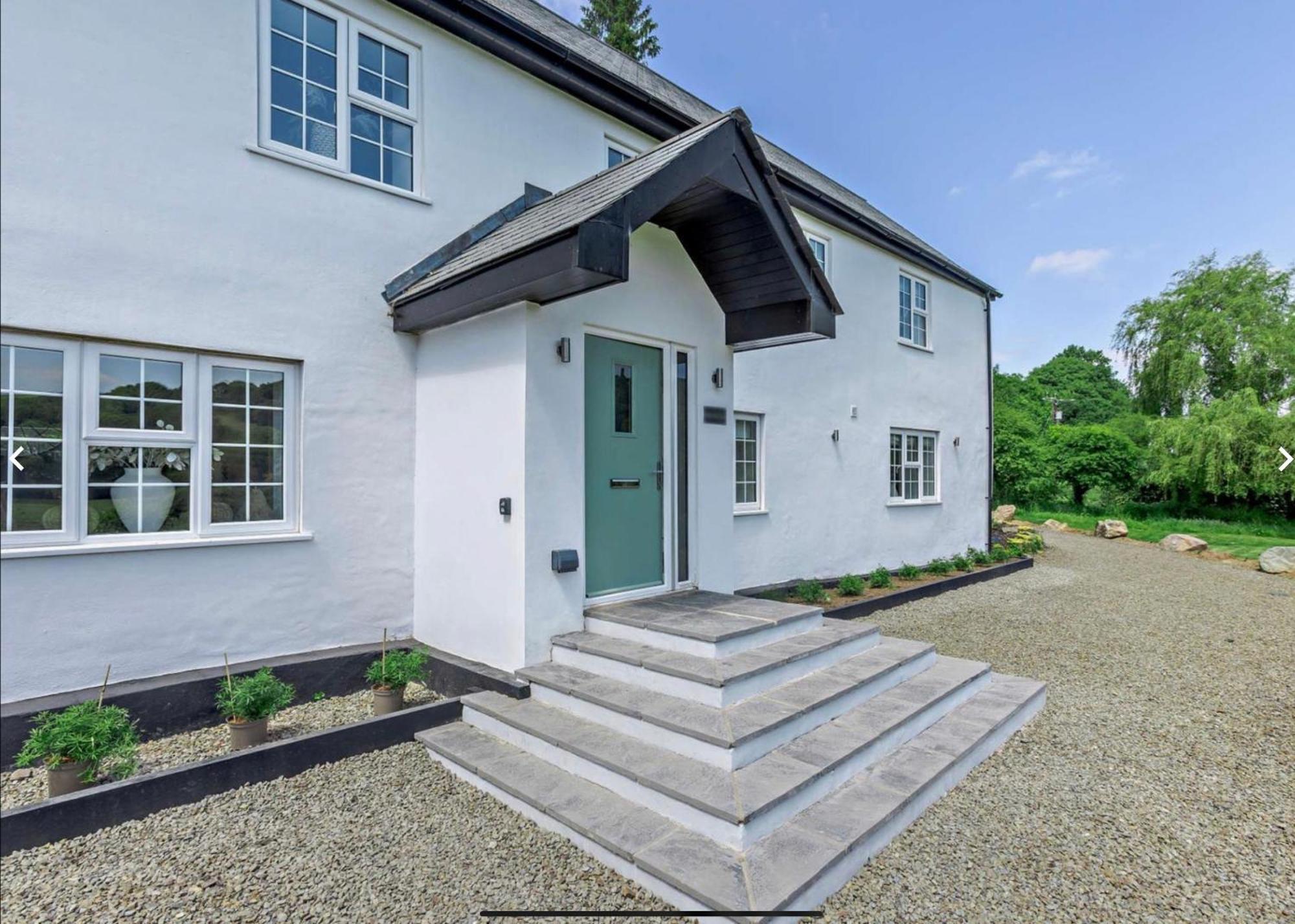 Luxury Riverside Escape In North Devon! Stunning Views
