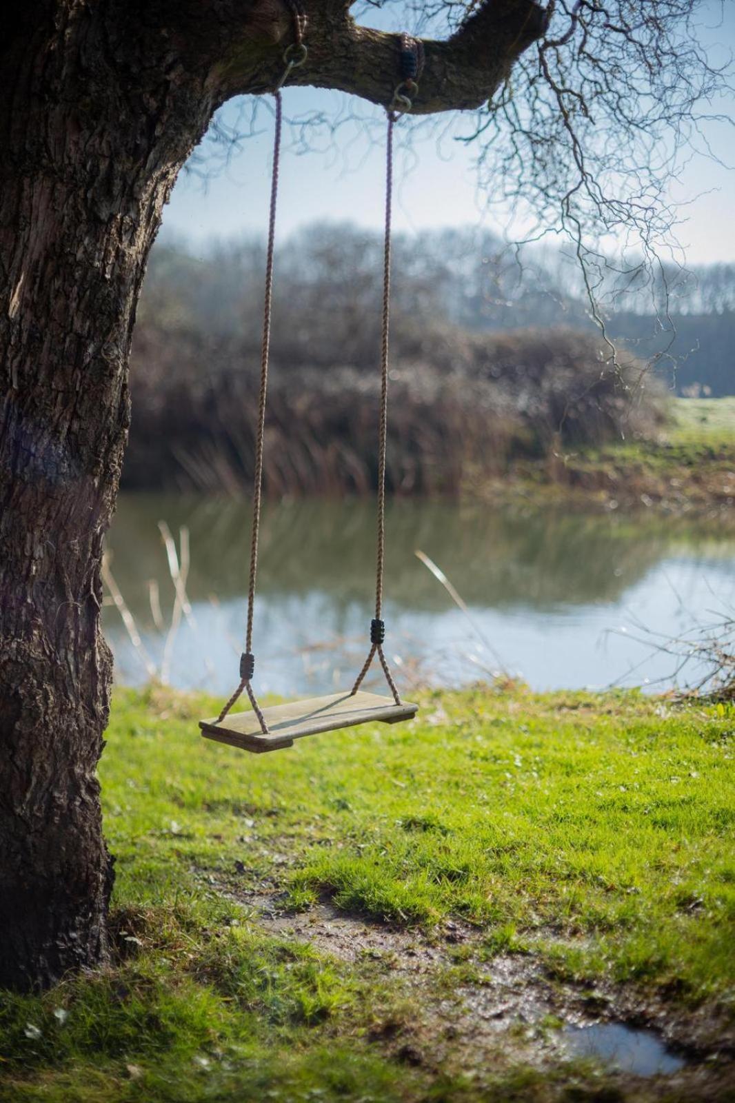 Luxury Riverside Escape In North Devon! Stunning Views Weare Giffard